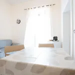 Krisa Bari