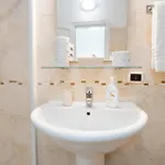 Krisa *