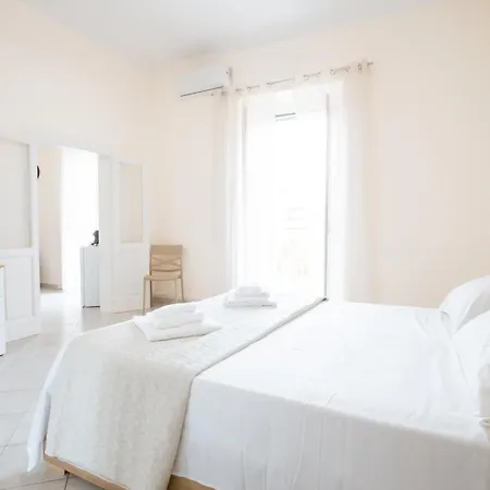 Krisa Apartman *